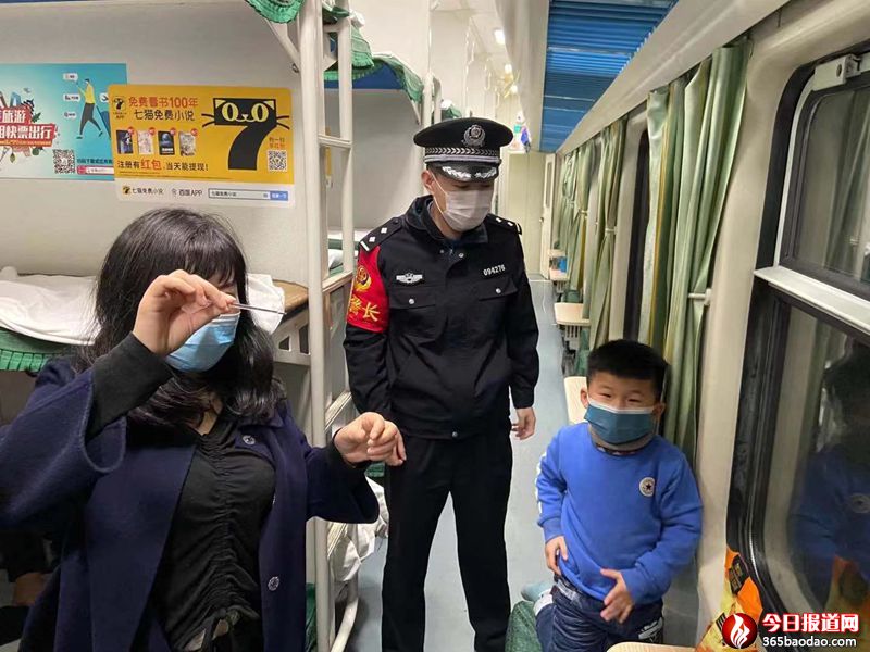 督促做好涉武漢人員的體溫檢測(cè).jpg