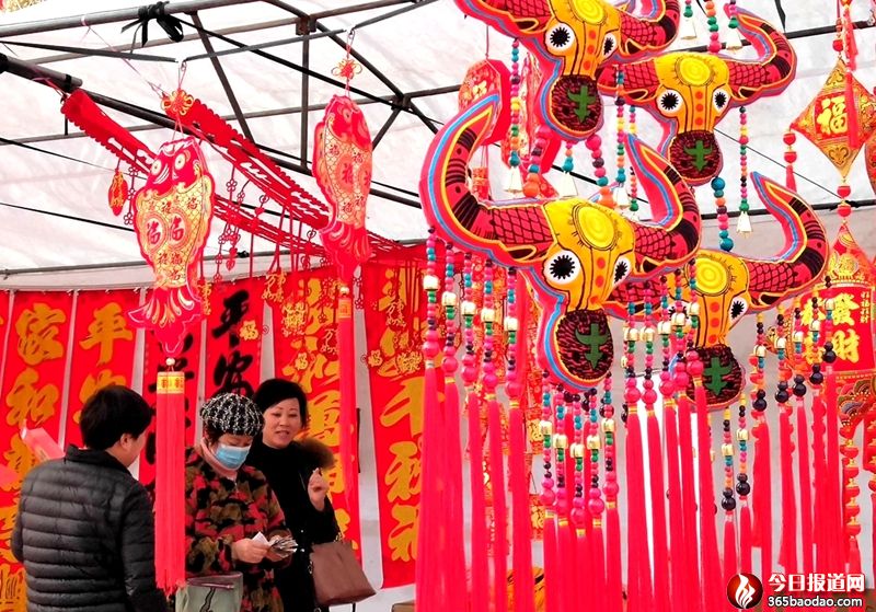 中國(guó)紅12.jpg