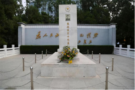 焦裕祿和他的母親8605.png