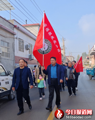 寧陽縣文聯(lián)寧陽縣鳳凰山詩社赴東莊鎮(zhèn)老莊子村地下交通站采風(fēng)157.png
